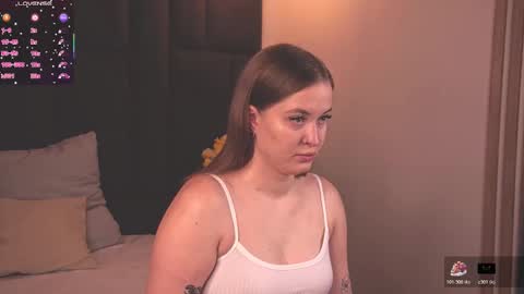 evahariss1 online show from 10.27.25