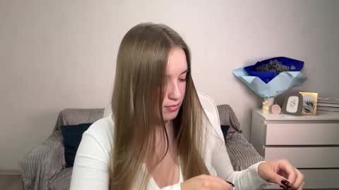 Snapshot of evajuly chatting on 10.15.25 Eva online show from 10.15.25