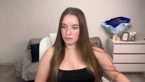 Snapshot of evajuly chatting on 10.22.25 Eva online show from 10.22.25