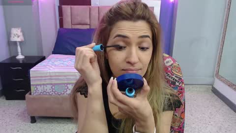Snapshot of evaloviaa_ chatting on 12.27.24 Eva online show from 12.27.24