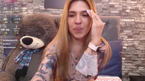 Snapshot of evaloviaa_ chatting on 01.09.25 Eva online show from 01.09.25