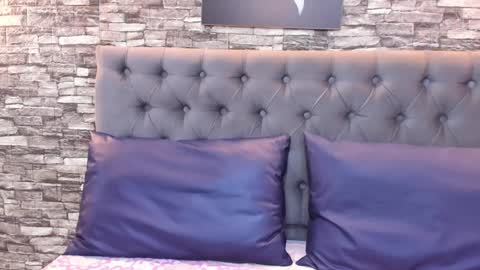Snapshot of evaloviaa_ chatting on 01.20.25 Eva online show from 01.20.25