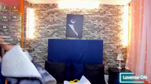 Snapshot of evaloviaa_ chatting on 02.09.25 Eva online show from 02.09.25