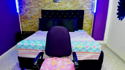 Snapshot of evaloviaa_ chatting on 02.24.25 Eva online show from 02.24.25