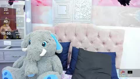 Snapshot of evaloviaa_ chatting on 03.06.25 Eva online show from 03.06.25