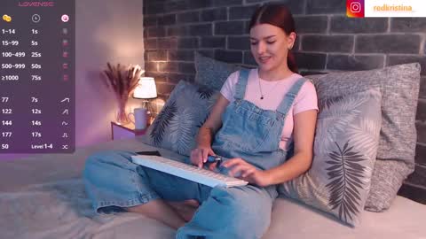 Snapshot of evamerlo chatting on 02.10.25 Kristina online show from 02.10.25