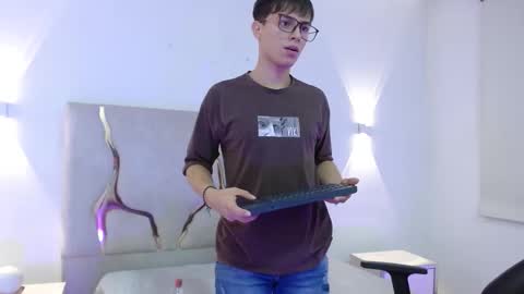 evan_tay online show from 01.17.26