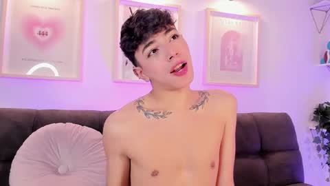 Evan voss  help me get 200 likesindependent model online show from 09.16.25