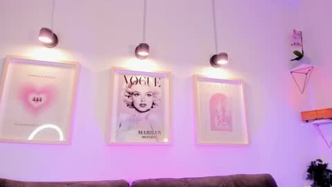 Evan voss  help me get 200 likesindependent model online show from 11.12.25