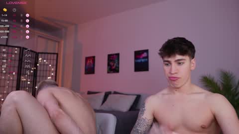 Snapshot of evan_white_ chatting on 01.19.25 evan_white_ online show from 01.19.25