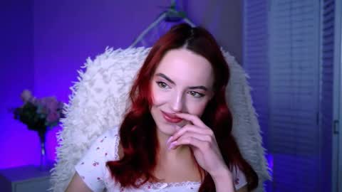 Eva  online show from 10.06.25