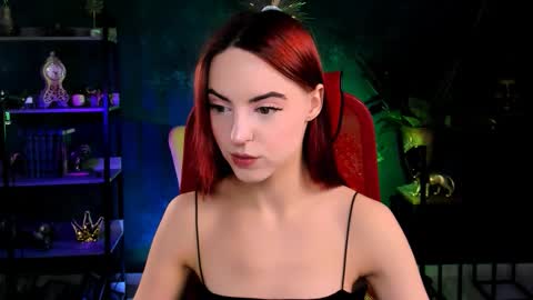 Eva  online show from 10.21.25