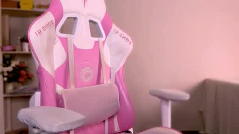 Streams schedule Wed Thursday Friday Saturday Sunday 1100-1700GMT Monday and Tuesday Day offs online show from 12.19.25