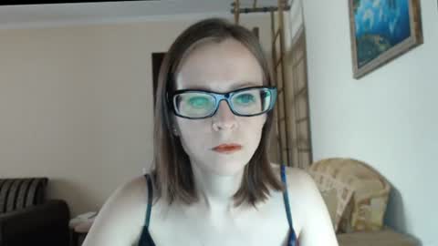 Snapshot of evangeline06 chatting on 07.03.26 YourMistress online show from 07.03.26