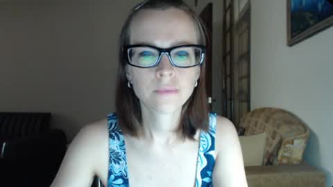 Snapshot of evangeline06 chatting on 07.09.26 YourMistress online show from 07.09.26
