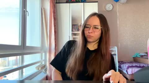 Mia online show from 03.22.26