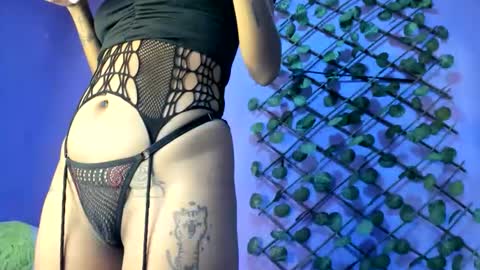 evangely15_ online show from 10.18.25