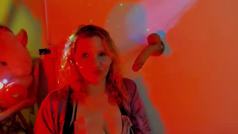 Snapshot of evangelyne_rose chatting on 03.11.26 Evangelyne online show from 03.11.26