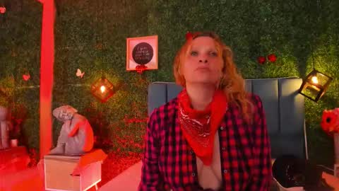 Snapshot of evangelyne_rose chatting on 03.18.26 Evangelyne online show from 03.18.26