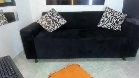 evanllelyne online show from 10.07.25