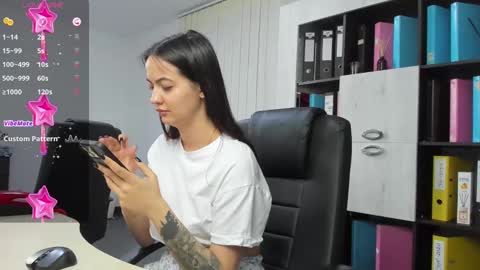 Snapshot of evanoellex chatting on 02.05.25 Your Fantasy online show from 02.05.25