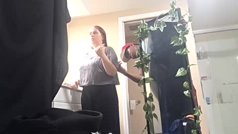 Snapshot of evanschris2048 chatting on 10.08.25 evanschris2048 online show from 10.08.25