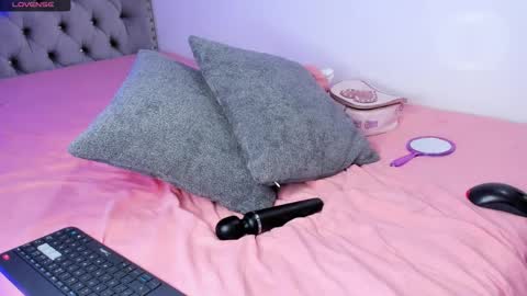 Eva Olimpo online show from 04.08.26