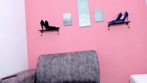 evapalmer_1 online show from 10.27.25