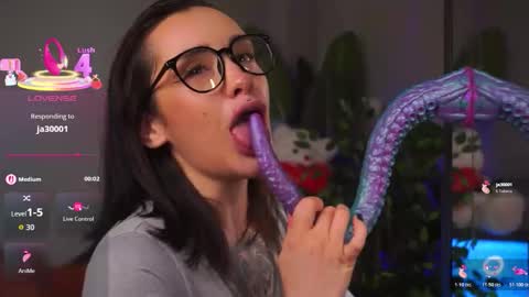 Eva online show from 12.14.25