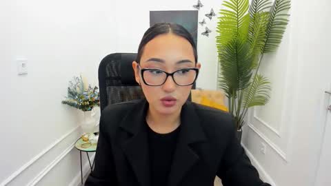 evasarazardje online show from 11.19.25