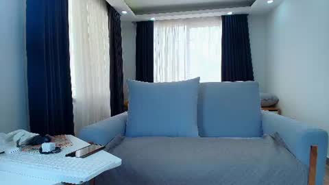 Snapshot of evasweet__ chatting on 07.18.26 EVA LUNA online show from 07.18.26