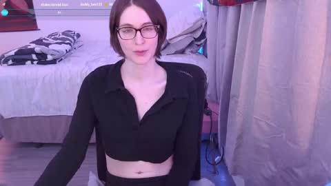 Snapshot of evavivi59 chatting on 02.13.25 Vivi online show from 02.13.25