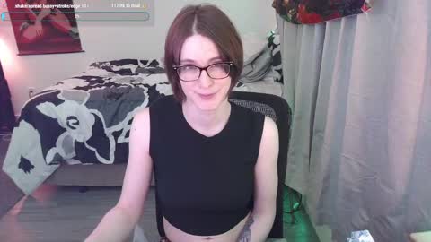 Snapshot of evavivi59 chatting on 02.14.25 Vivi online show from 02.14.25