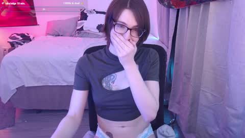 Snapshot of evavivi59 chatting on 02.23.25 Vivi online show from 02.23.25