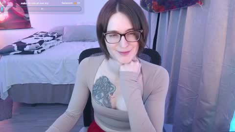 Snapshot of evavivi59 chatting on 02.25.25 Vivi online show from 02.25.25