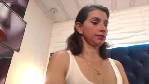 Eva  online show from 01.30.25