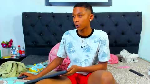 Snapshot of evaxemma chatting on 12.18.24 Eva And Emmanuel online show from 12.18.24