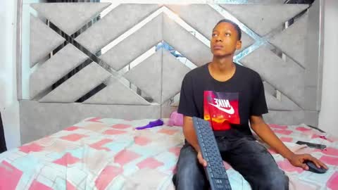 Snapshot of evaxemma chatting on 02.07.25 Eva And Emmanuel online show from 02.07.25