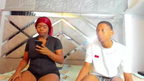 Snapshot of evaxemma chatting on 02.11.25 Eva And Emmanuel online show from 02.11.25