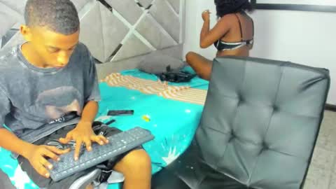 Eva And Emmanuel online show from 10.01.25