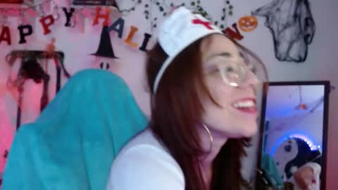 Snapshot of eve_blue77 chatting on 10.28.25 Eve Blue  friends. IG eve blue77 TW EveBlue 1 OF eveblue7 online show from 10.28.25