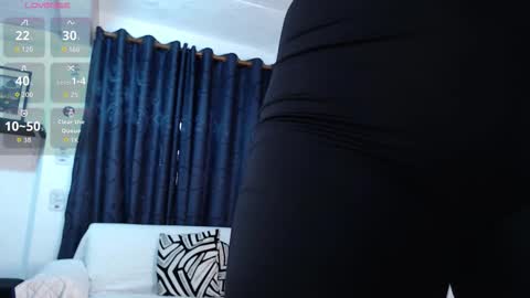 Evee online show from 11.25.25