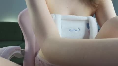 Snapshot of eveleen_soleen chatting on 02.28.25 Eveleen online show from 02.28.25