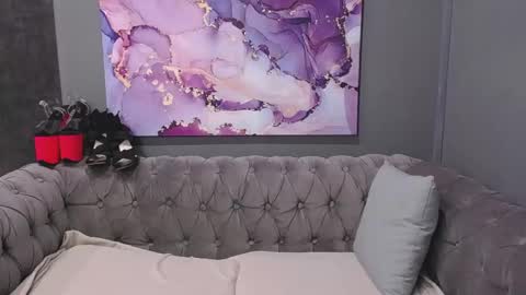 EveLibston online show from 11.15.25