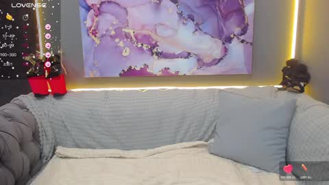 Snapshot of evelibston chatting on 04.08.26 EveLibston online show from 04.08.26