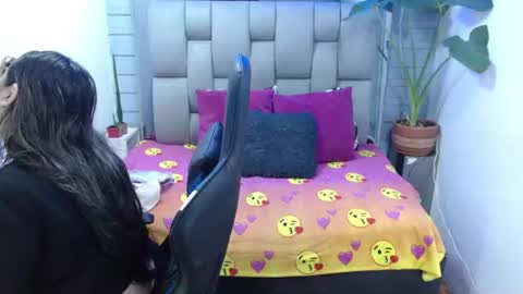Snapshot of evelin_zaens chatting on 07.08.26 evelin zaens online show from 07.08.26