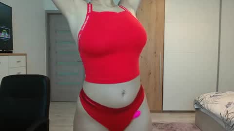 Snapshot of eveline_swet25 chatting on 06.26.26 Eveline sweet online show from 06.26.26