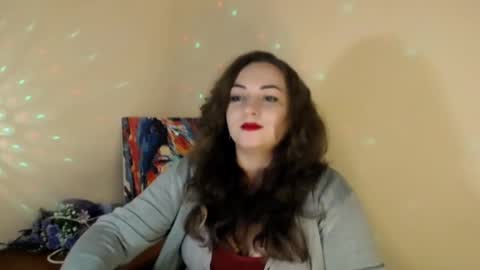 Snapshot of evelineli chatting on 02.21.25 Lydia online show from 02.21.25