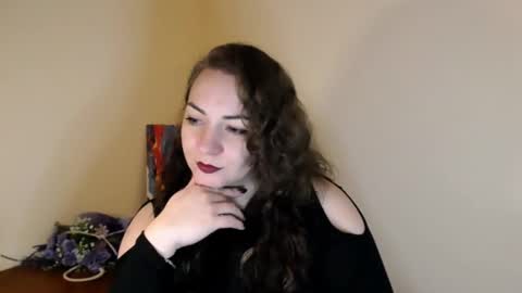 Snapshot of evelineli chatting on 03.03.25 Lydia online show from 03.03.25