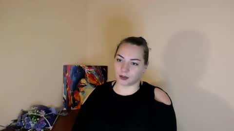 Snapshot of evelineli chatting on 03.12.25 Lydia online show from 03.12.25